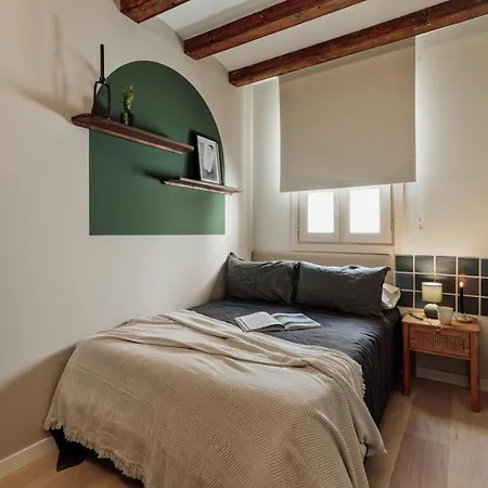 Izmit - 2 Bedrooms And Balcony In Sant Pere Apartment