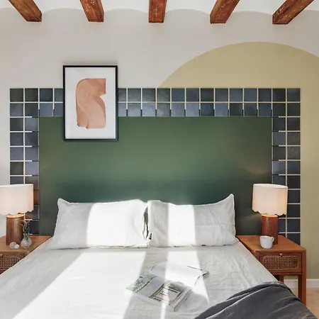 Izmit - 2 Bedrooms And Balcony In Sant Pere * Barcellona