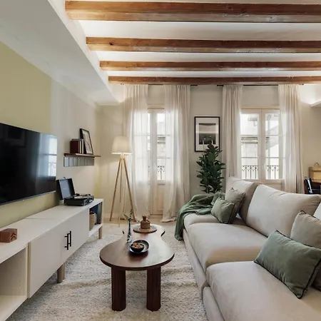 Apartment Izmit - 2 Bedrooms And Balcony In Sant Pere Barcelona